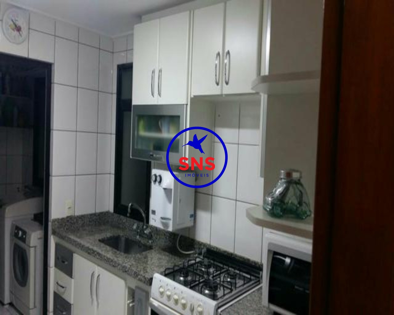 Apartamento à venda com 2 quartos, 77m² - Foto 4