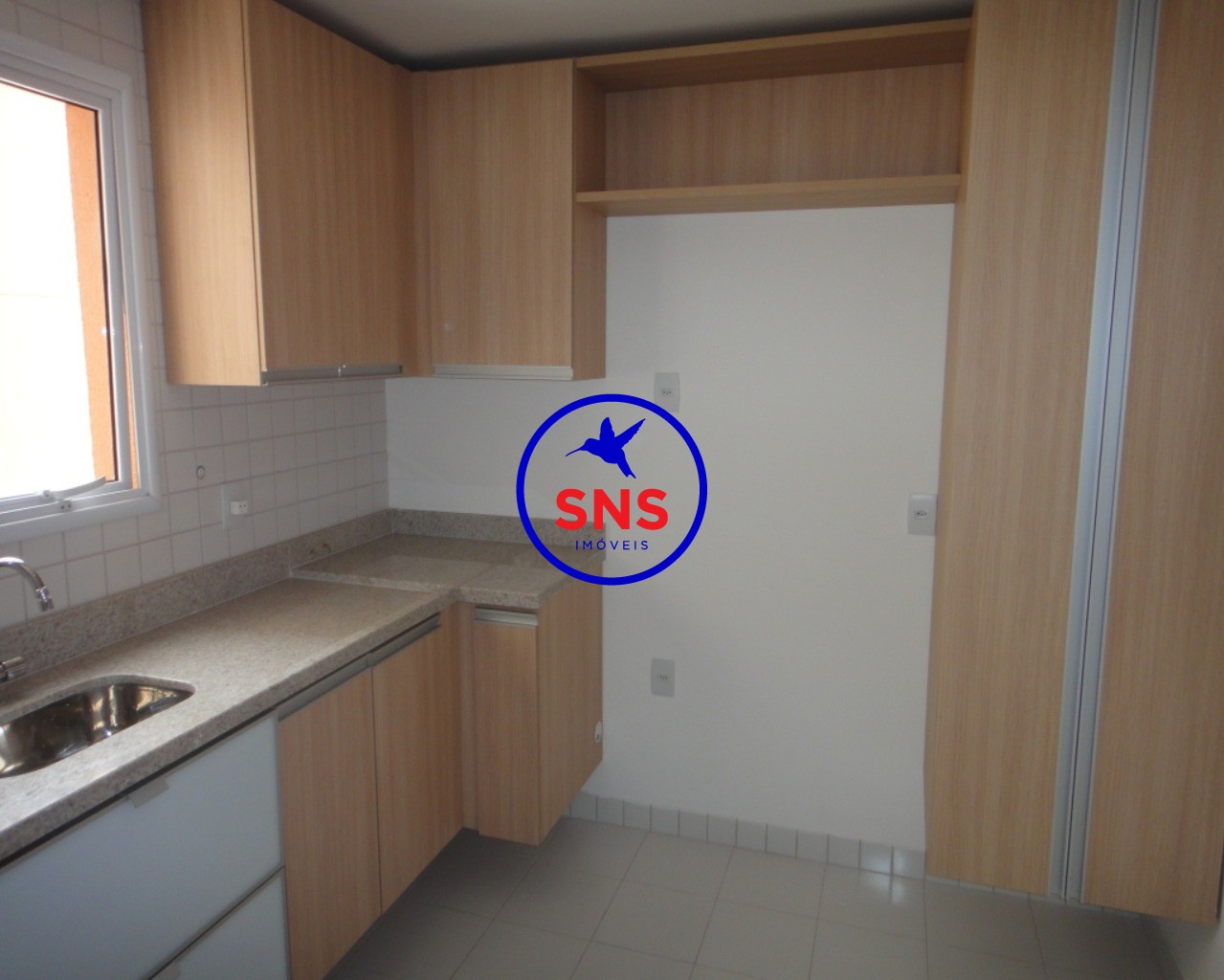 Apartamento à venda com 3 quartos, 111m² - Foto 4