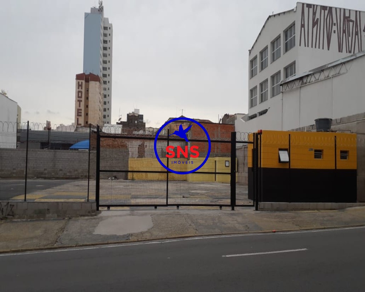 Loteamento e Condomínio para alugar, 758m² - Foto 1