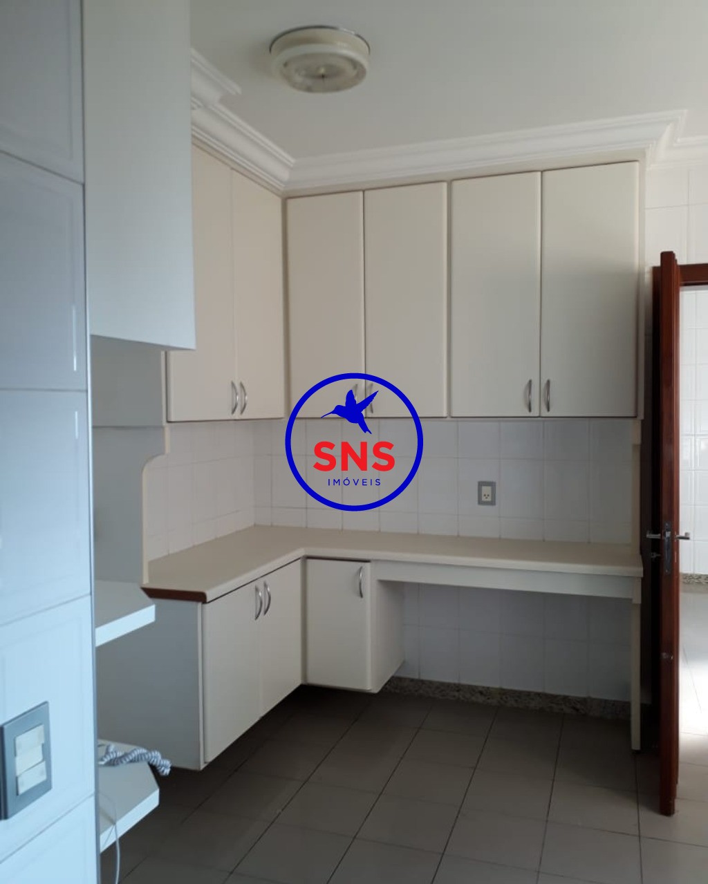 Apartamento à venda com 4 quartos, 220m² - Foto 10