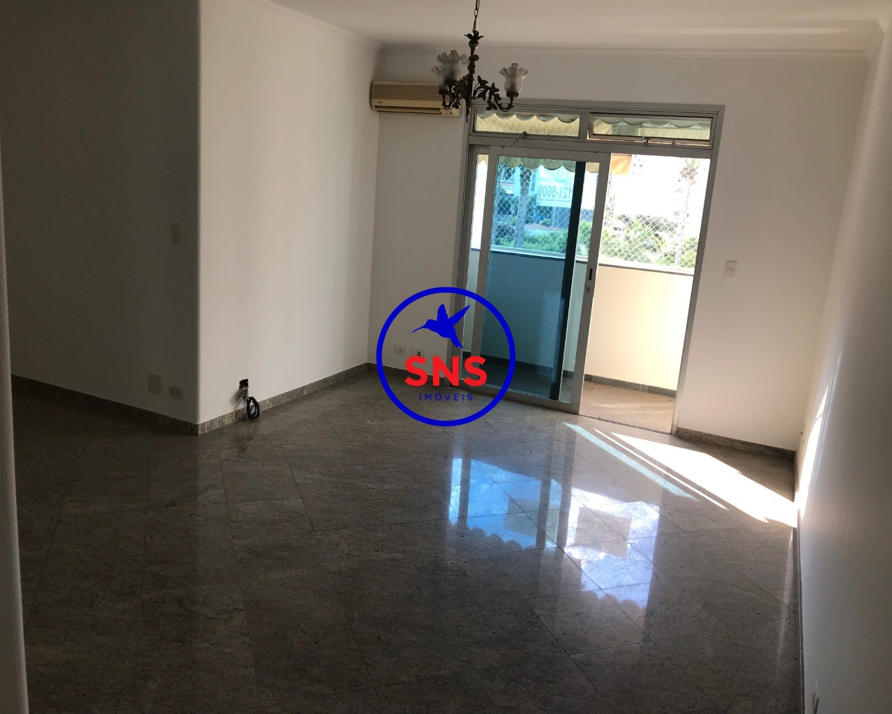 Apartamento à venda com 3 quartos, 160m² - Foto 1