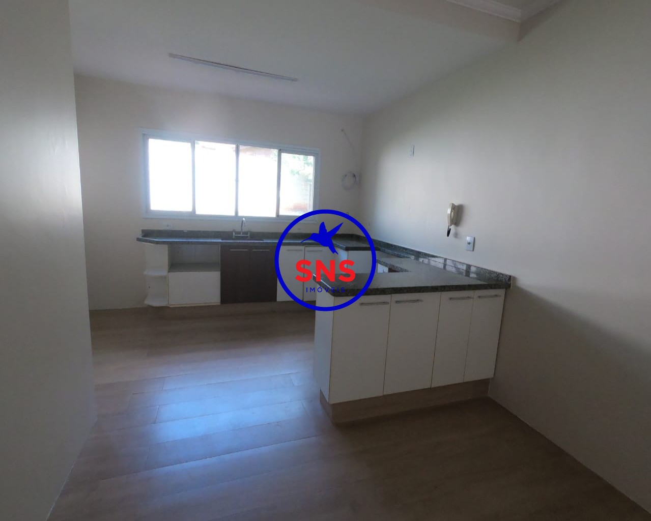 Casa à venda com 3 quartos, 306m² - Foto 8