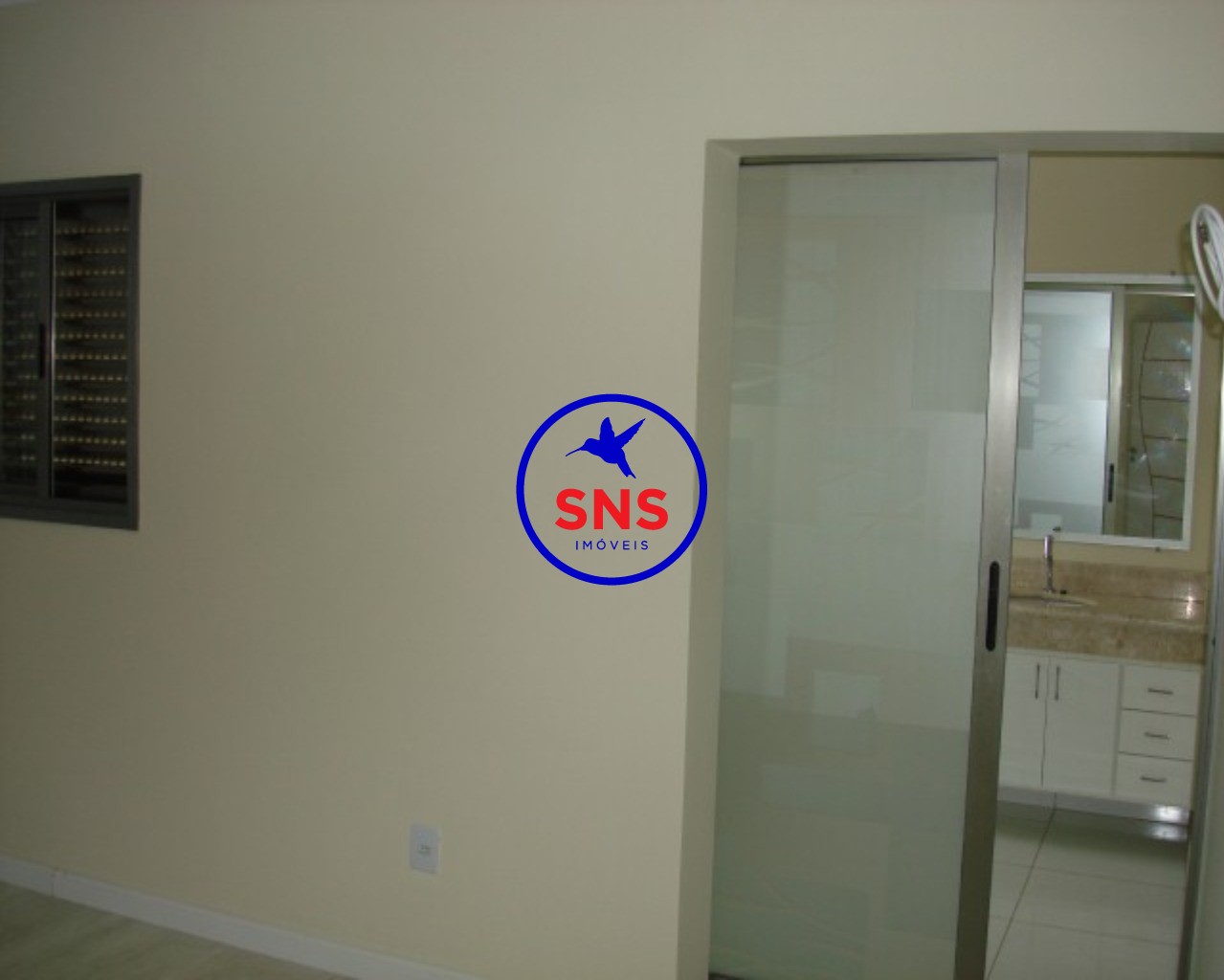 Apartamento à venda com 2 quartos, 70m² - Foto 3