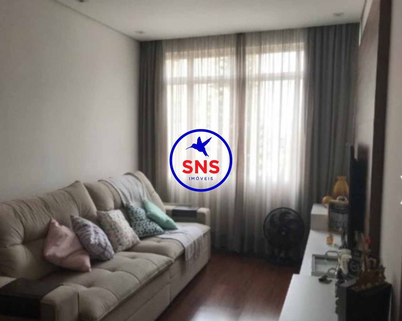 Apartamento à venda com 2 quartos, 75m² - Foto 1