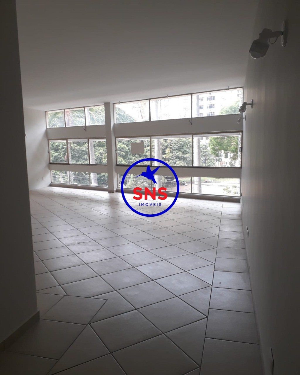 Apartamento à venda com 3 quartos, 163m² - Foto 2