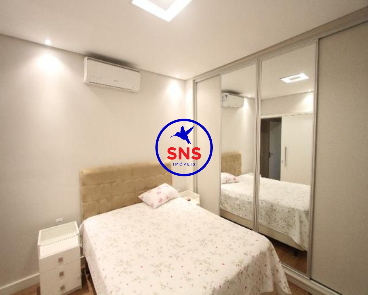 Apartamento à venda com 2 quartos, 70m² - Foto 4