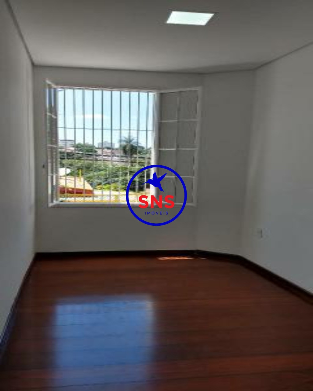 Casa à venda com 4 quartos, 150m² - Foto 4