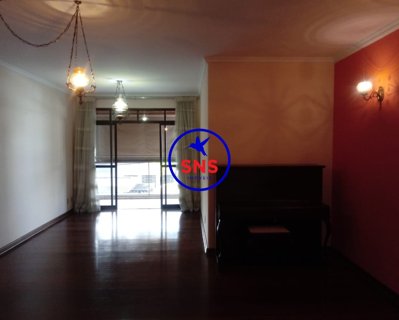 Apartamento à venda com 3 quartos, 150m² - Foto 2