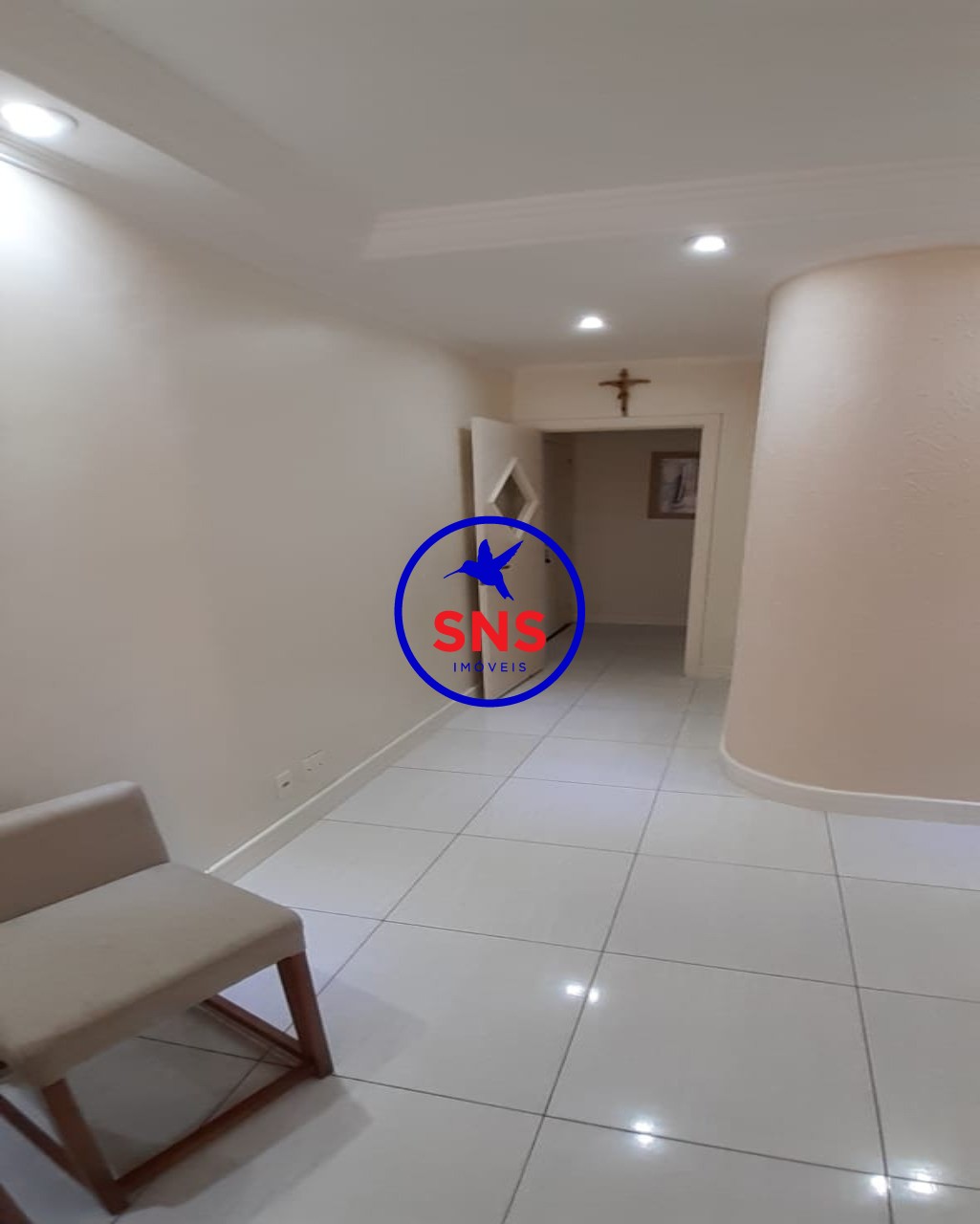 Apartamento à venda com 3 quartos, 140m² - Foto 4