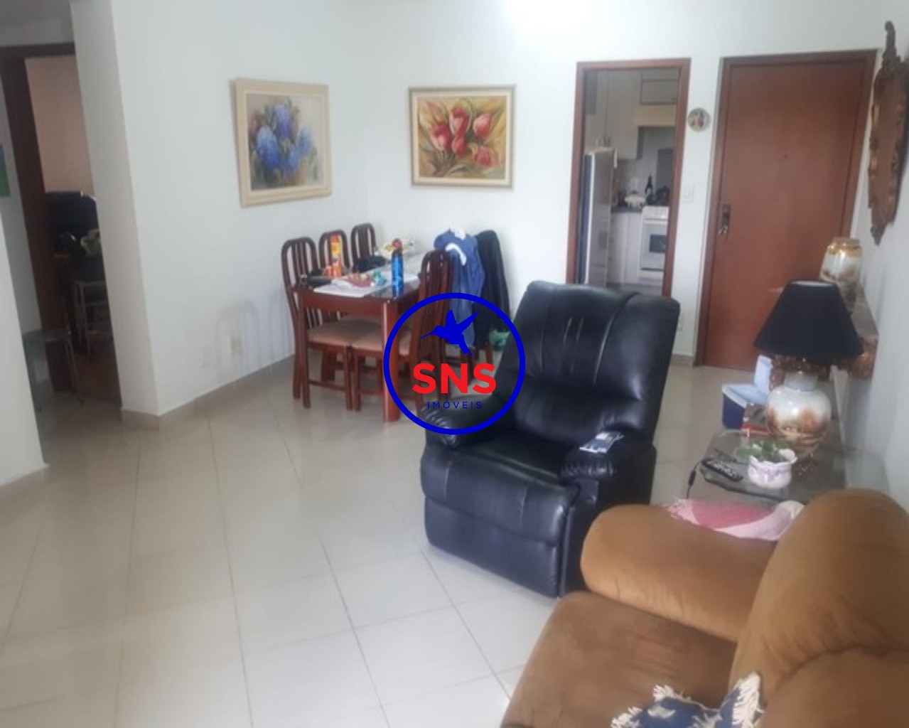 Apartamento à venda com 3 quartos, 100m² - Foto 1