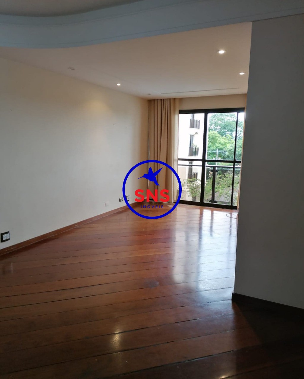 Apartamento à venda com 3 quartos, 116m² - Foto 1