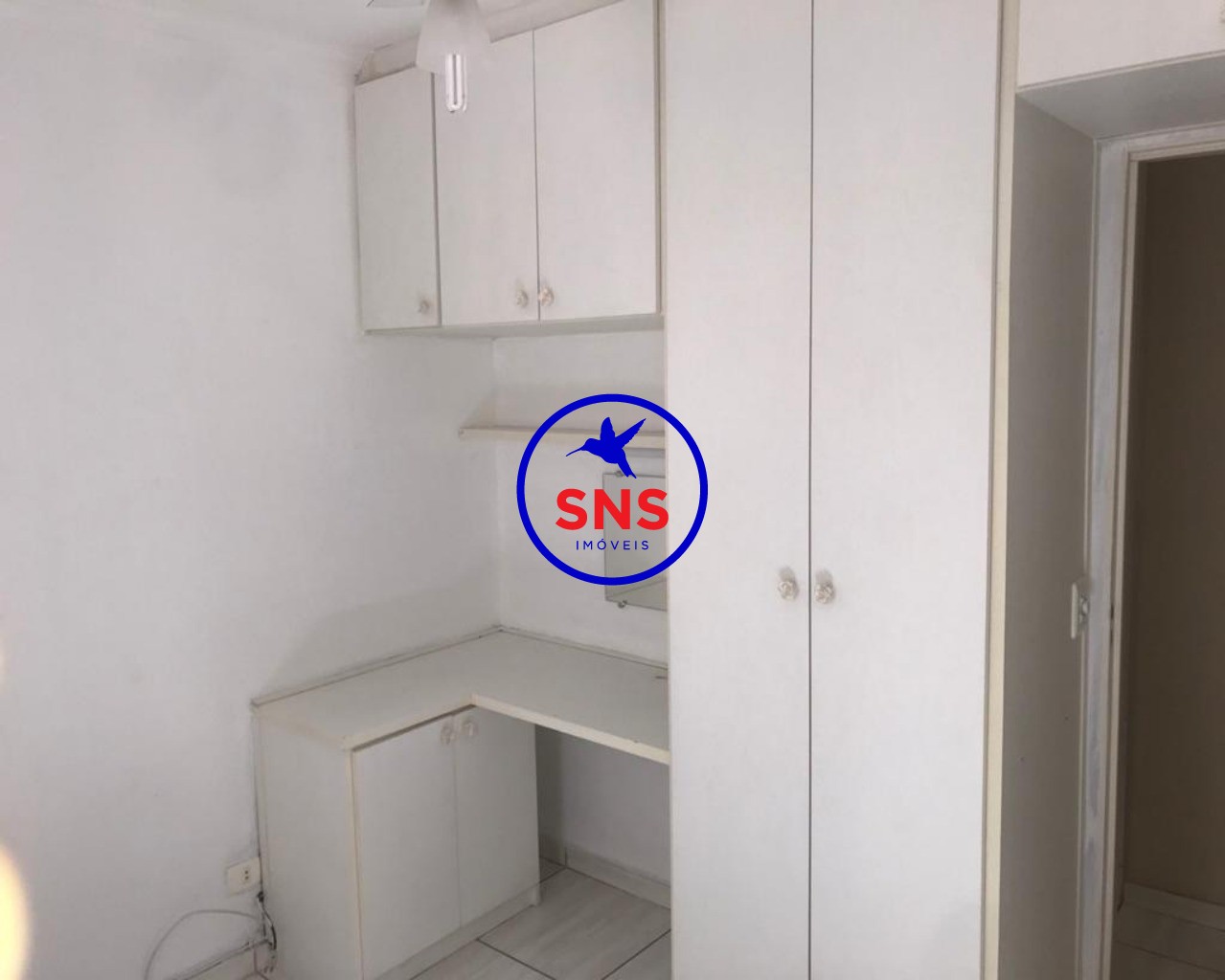 Apartamento à venda com 2 quartos, 70m² - Foto 3