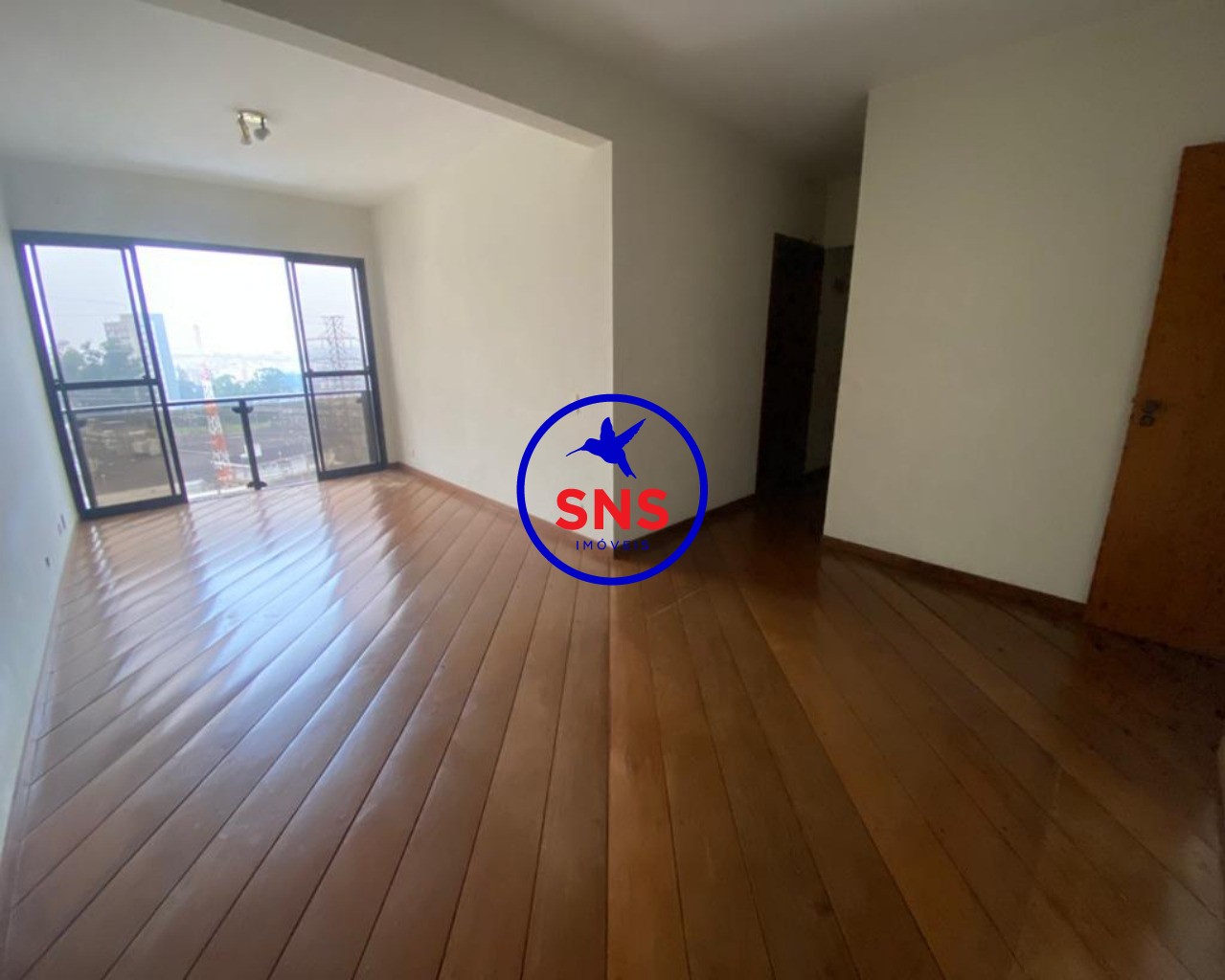 Apartamento à venda com 3 quartos, 115m² - Foto 2