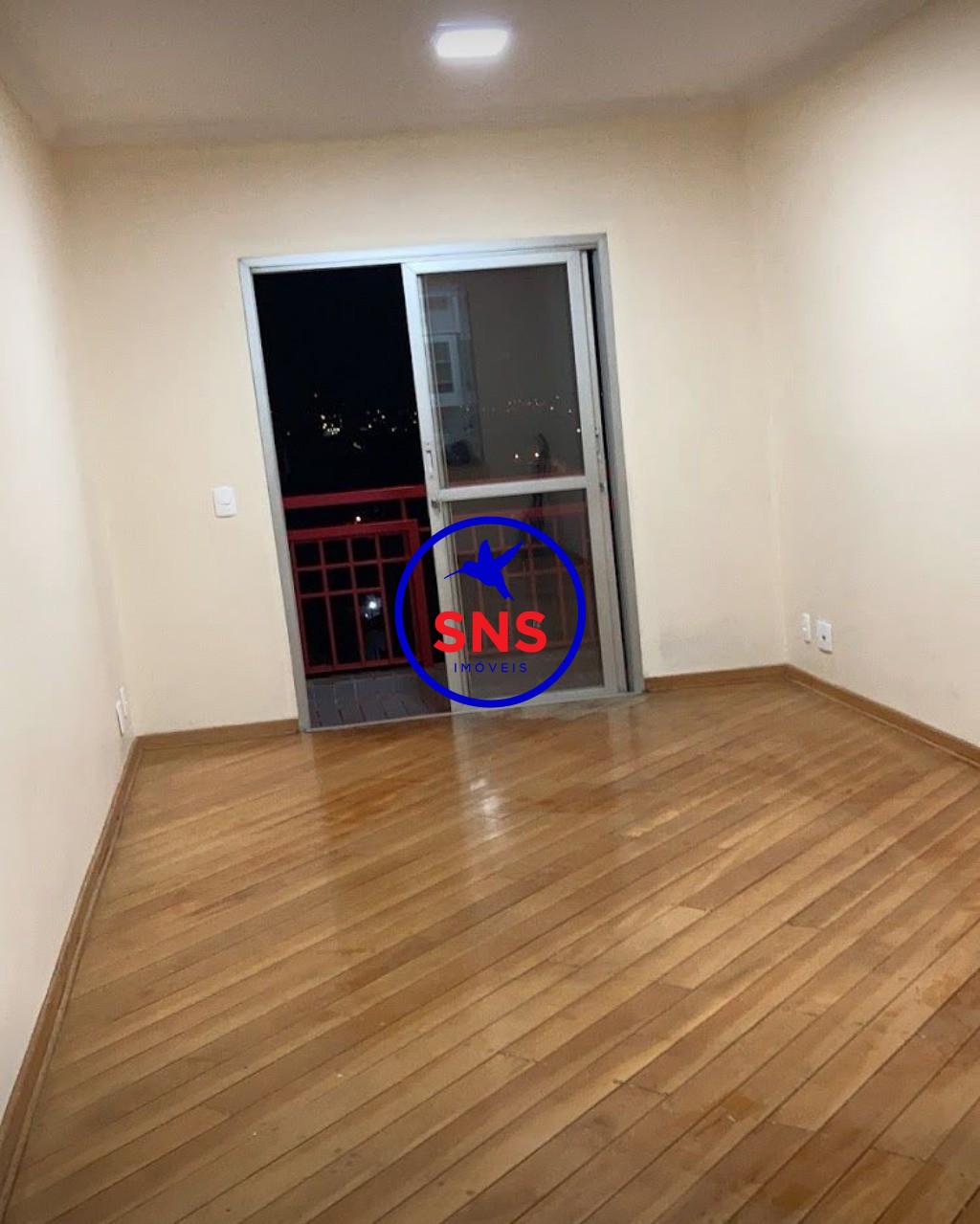 Apartamento à venda com 2 quartos, 70m² - Foto 3