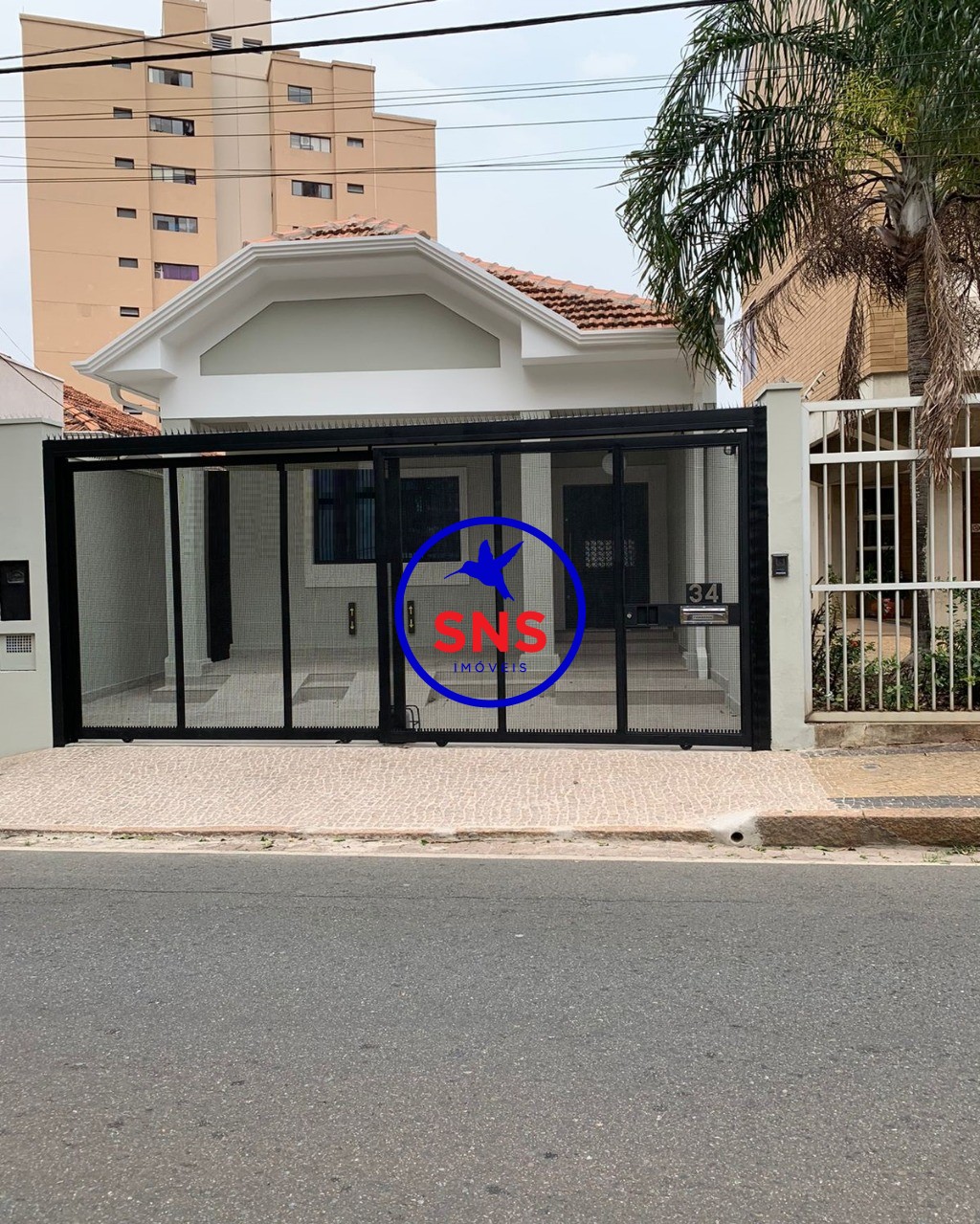 Casa à venda com 3 quartos, 150m² - Foto 2