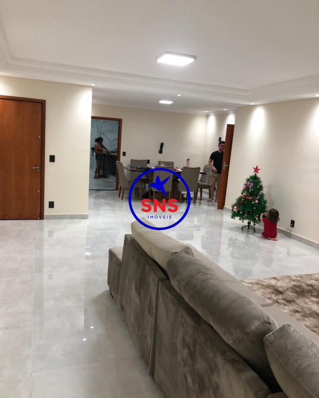 Apartamento à venda com 3 quartos, 190m² - Foto 3