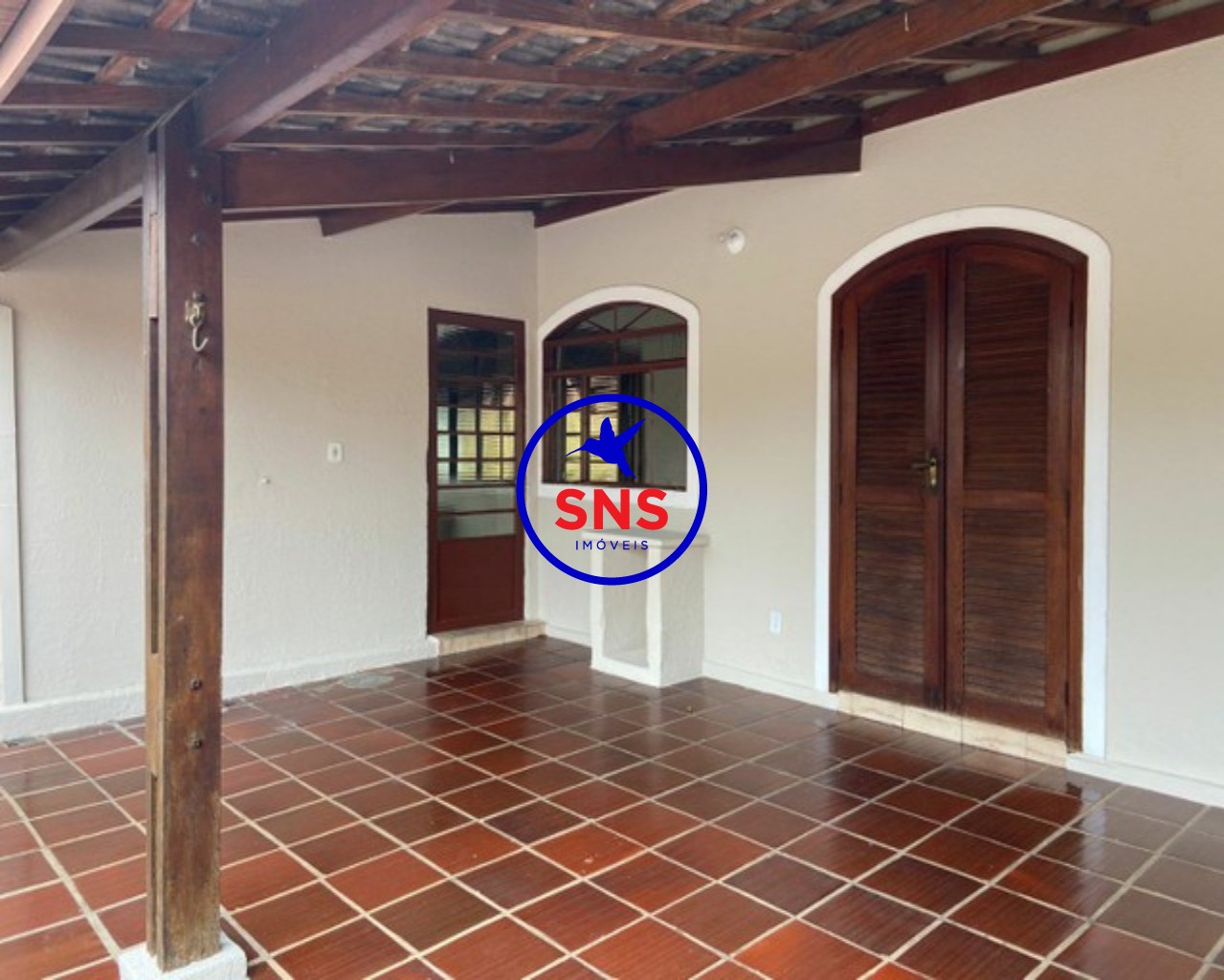 Casa à venda com 2 quartos, 250m² - Foto 2