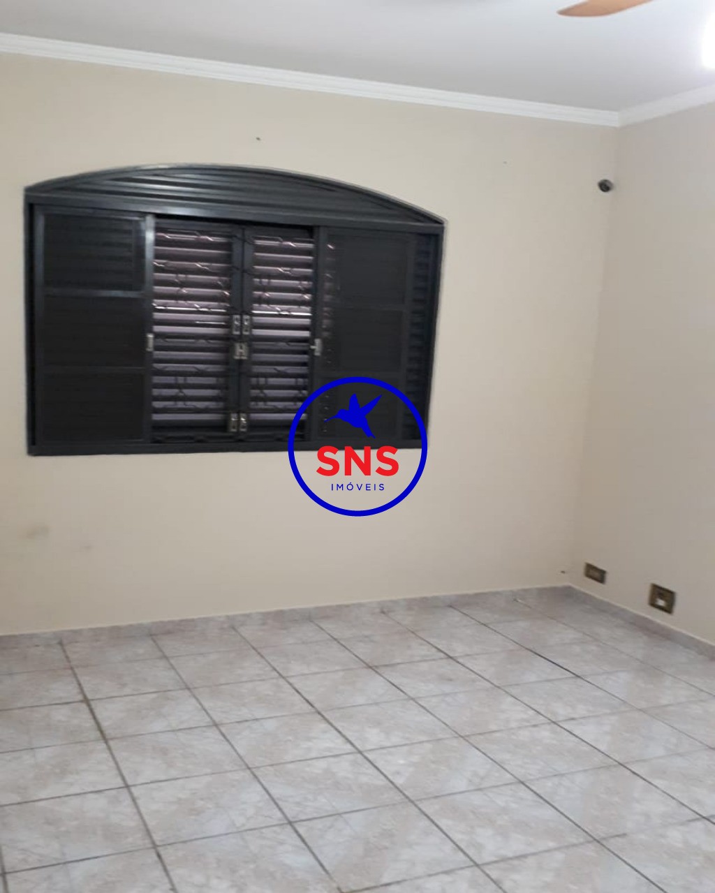 Casa à venda com 3 quartos, 300m² - Foto 8