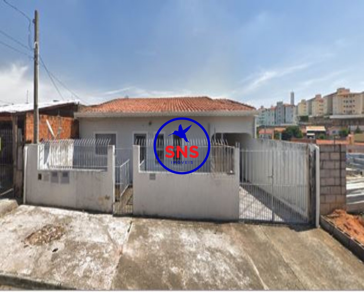 Casa à venda com 8 quartos, 480m² - Foto 1