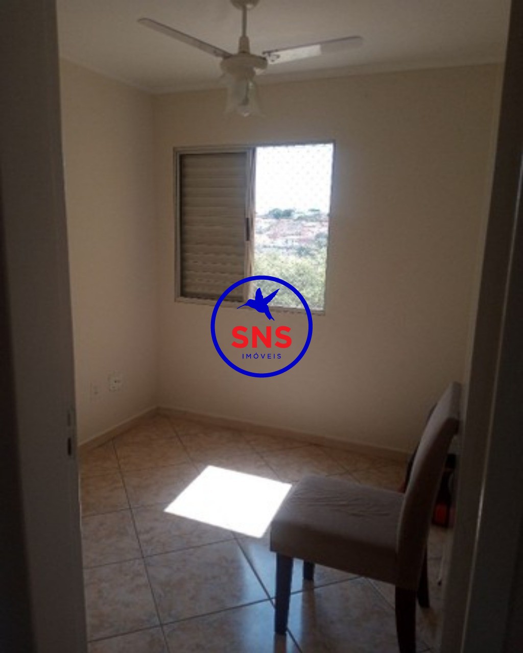 Apartamento à venda com 3 quartos, 74m² - Foto 2