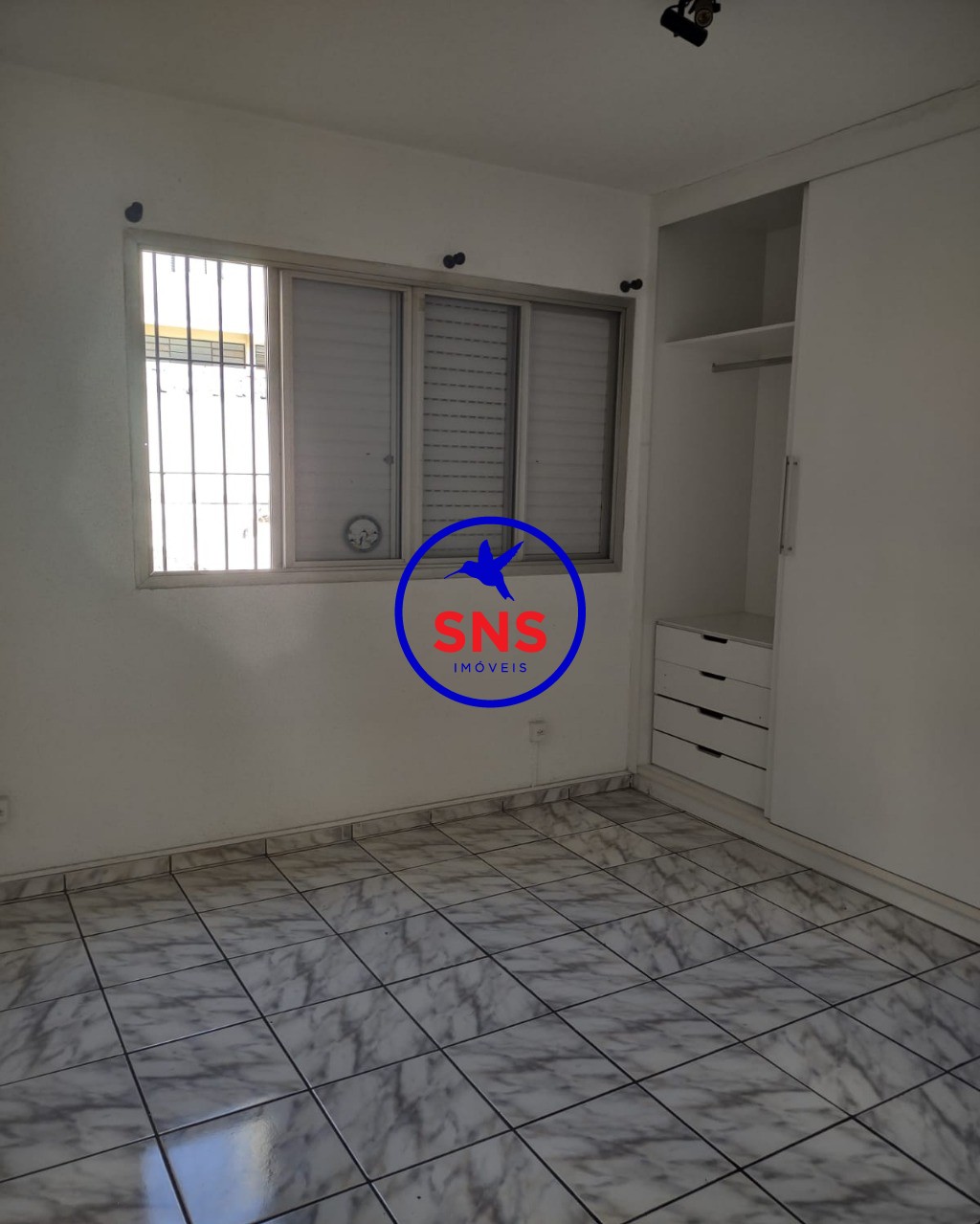 Apartamento à venda com 1 quarto, 57m² - Foto 1