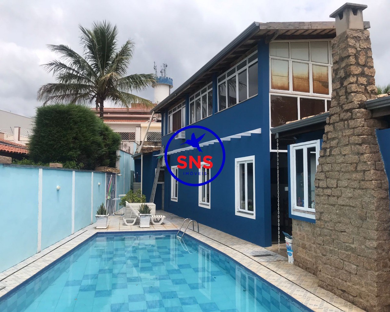 Casa de Condomínio à venda com 3 quartos, 250m² - Foto 1