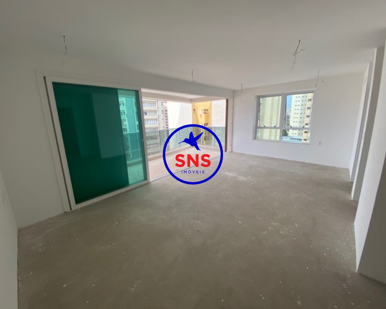 Apartamento à venda com 3 quartos, 145m² - Foto 3