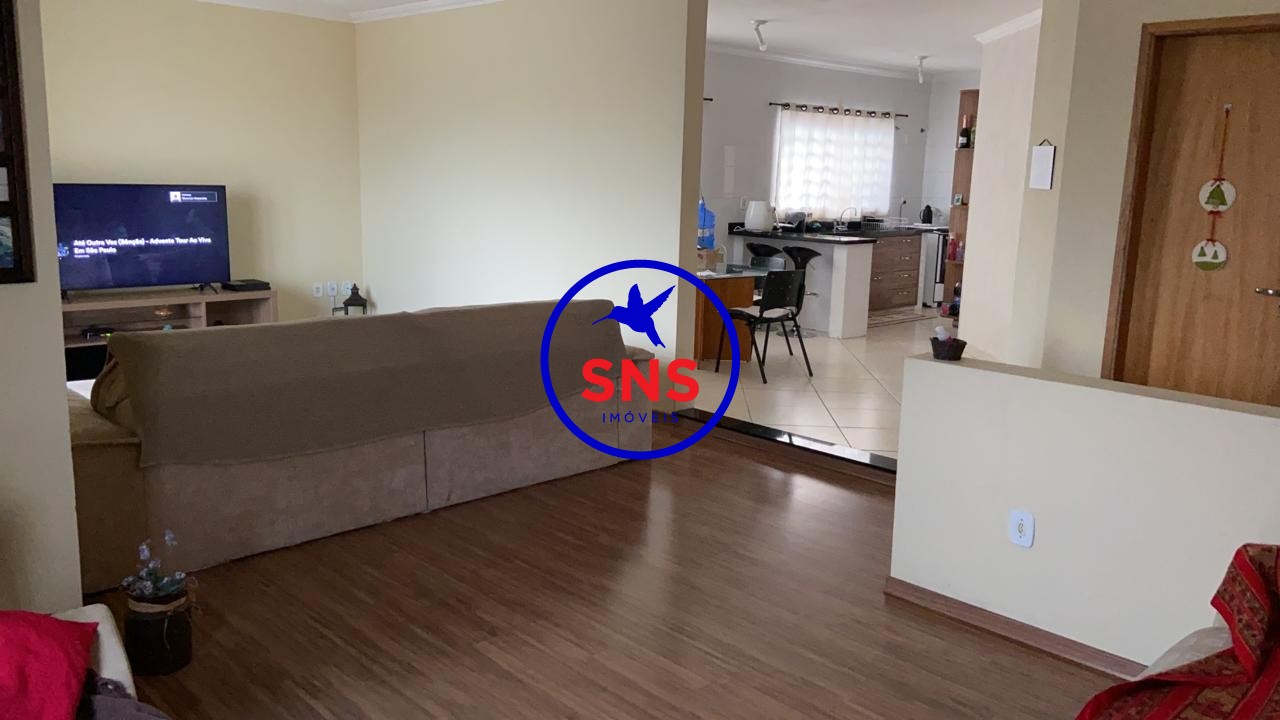 Casa à venda com 3 quartos, 219m² - Foto 4