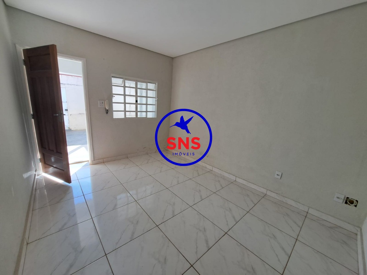 Casa à venda com 2 quartos, 110m² - Foto 3