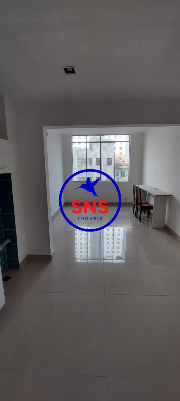 Apartamento à venda com 3 quartos, 70m² - Foto 2