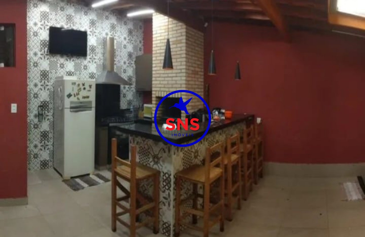 Casa à venda com 3 quartos, 164m² - Foto 1