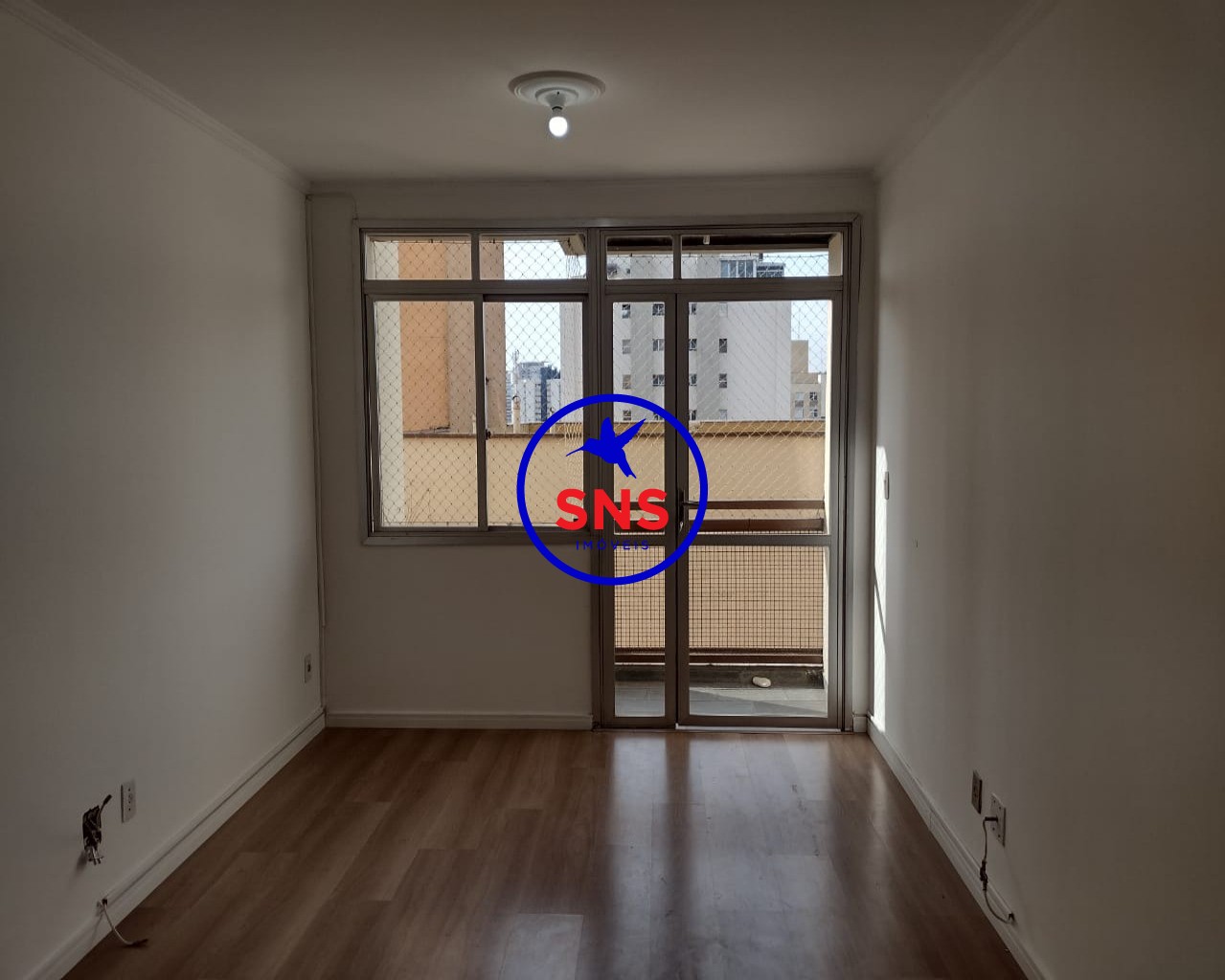 Apartamento à venda com 2 quartos, 65m² - Foto 1