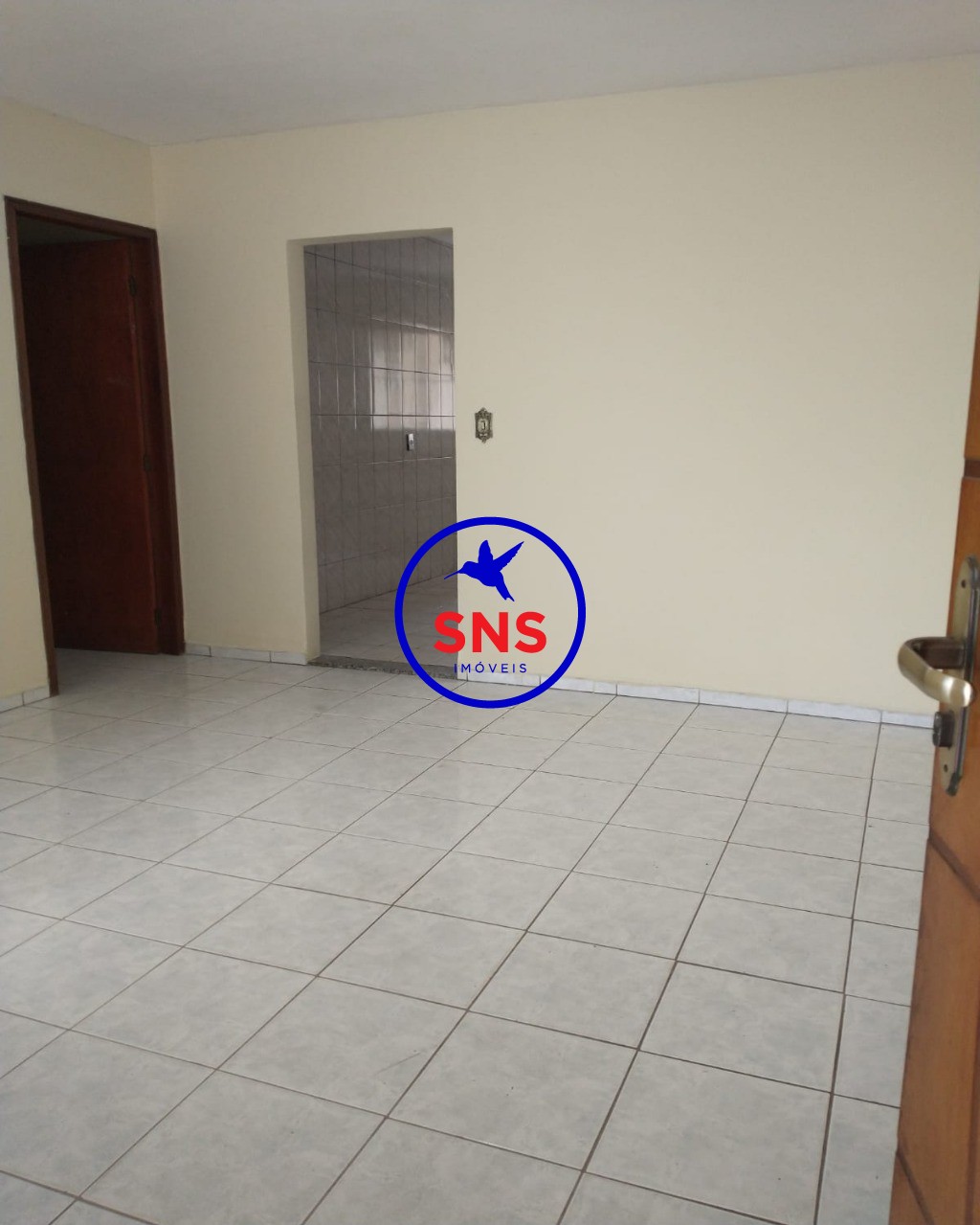 Casa à venda com 3 quartos, 100m² - Foto 1