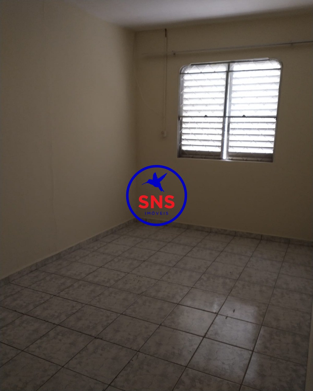 Casa à venda com 3 quartos, 100m² - Foto 4