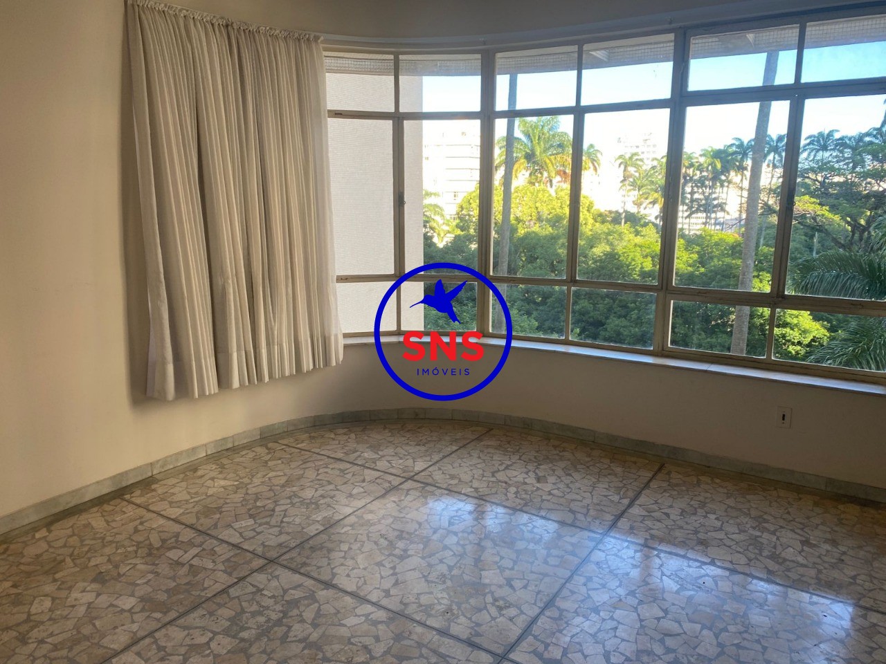 Apartamento à venda com 3 quartos, 170m² - Foto 3