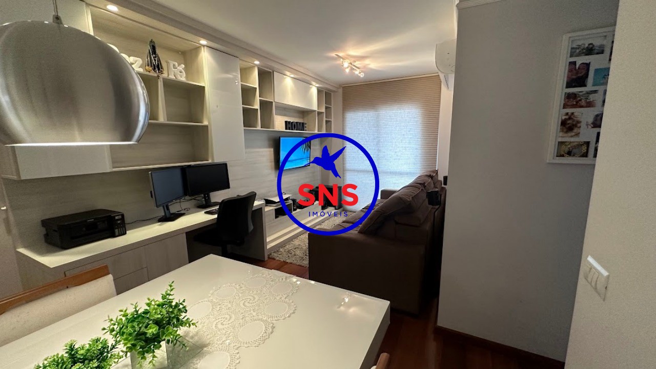 Apartamento à venda com 2 quartos, 70m² - Foto 2