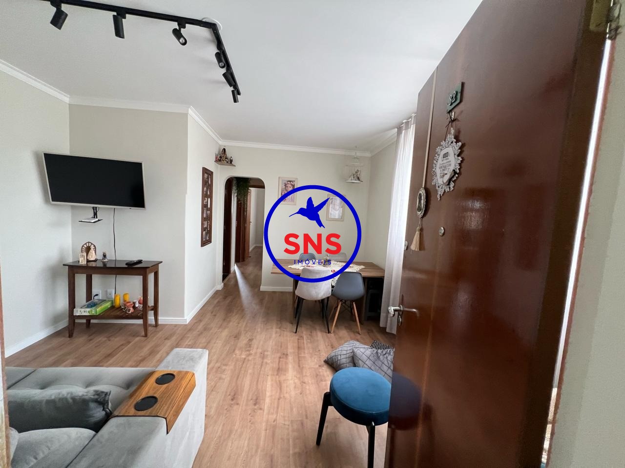 Apartamento à venda com 2 quartos, 76m² - Foto 1