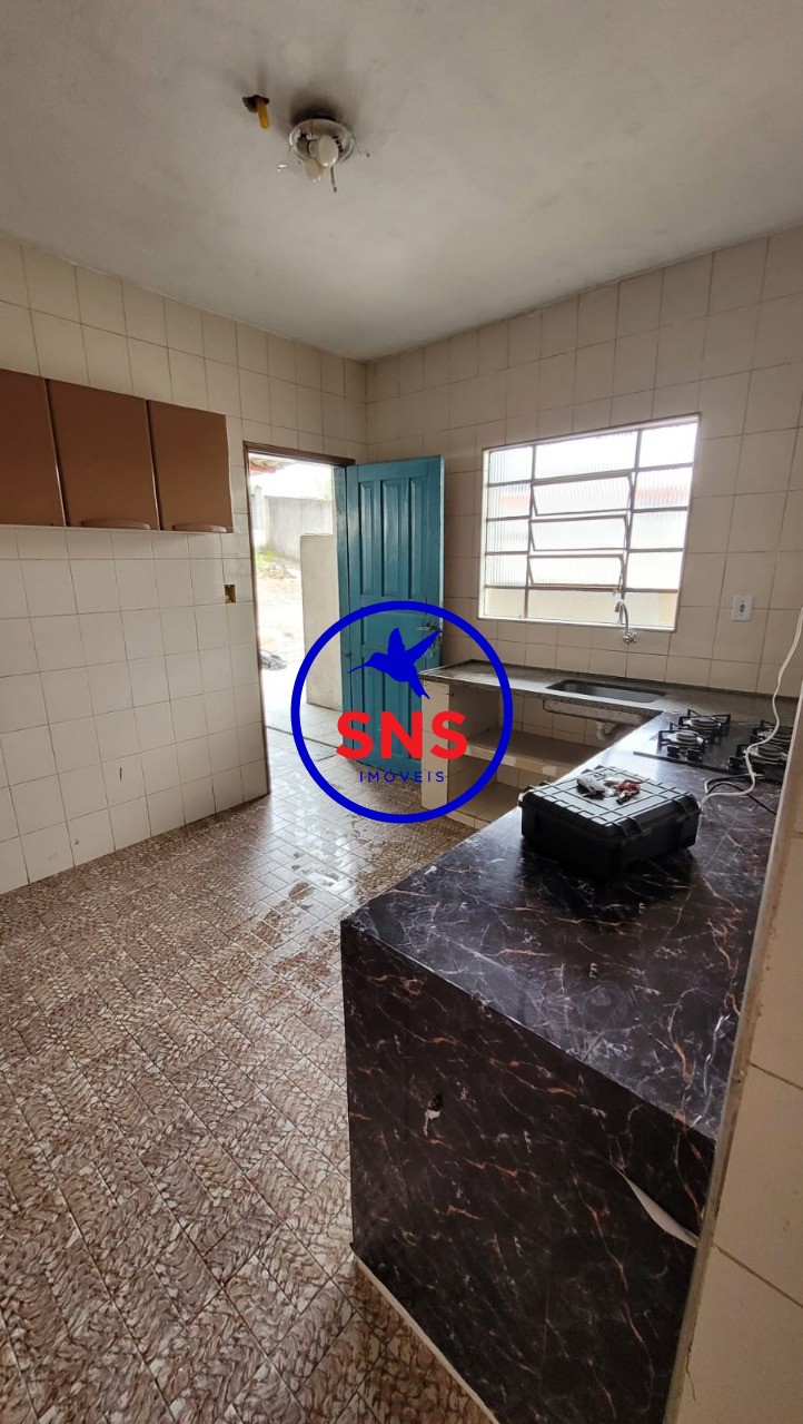 Casa à venda com 5 quartos, 200m² - Foto 25