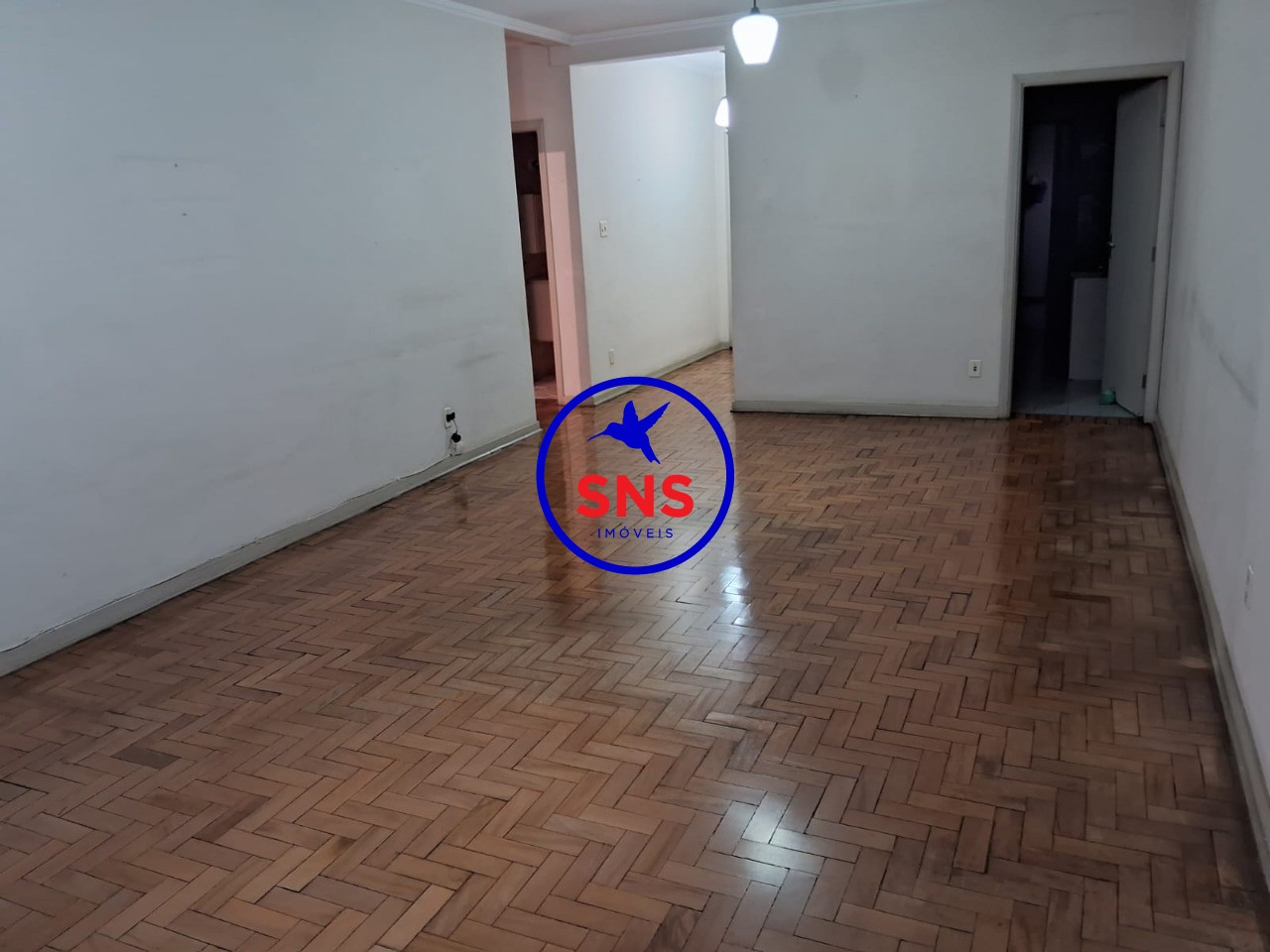 Apartamento à venda com 3 quartos, 160m² - Foto 2