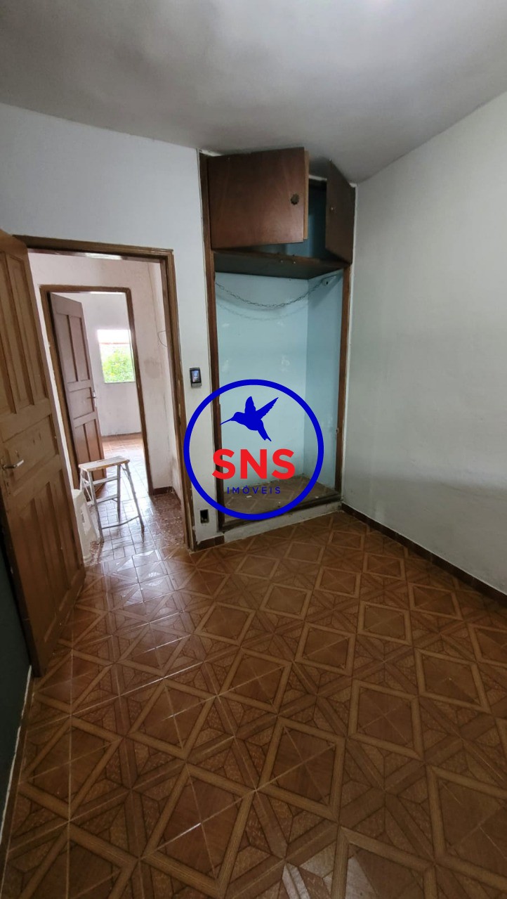 Casa à venda com 5 quartos, 200m² - Foto 19