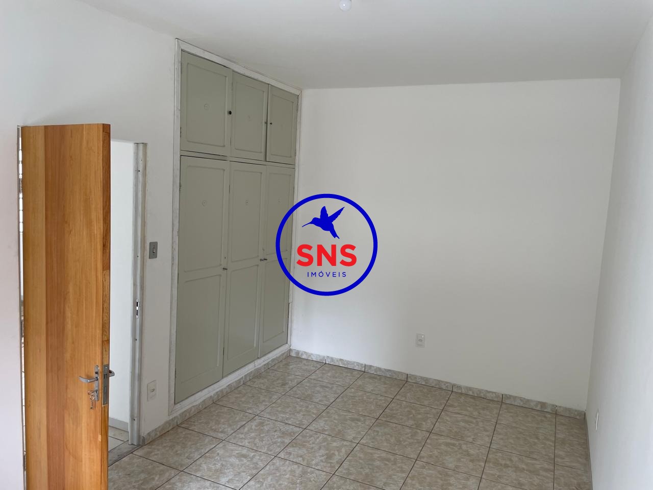 Apartamento à venda com 2 quartos, 67m² - Foto 3