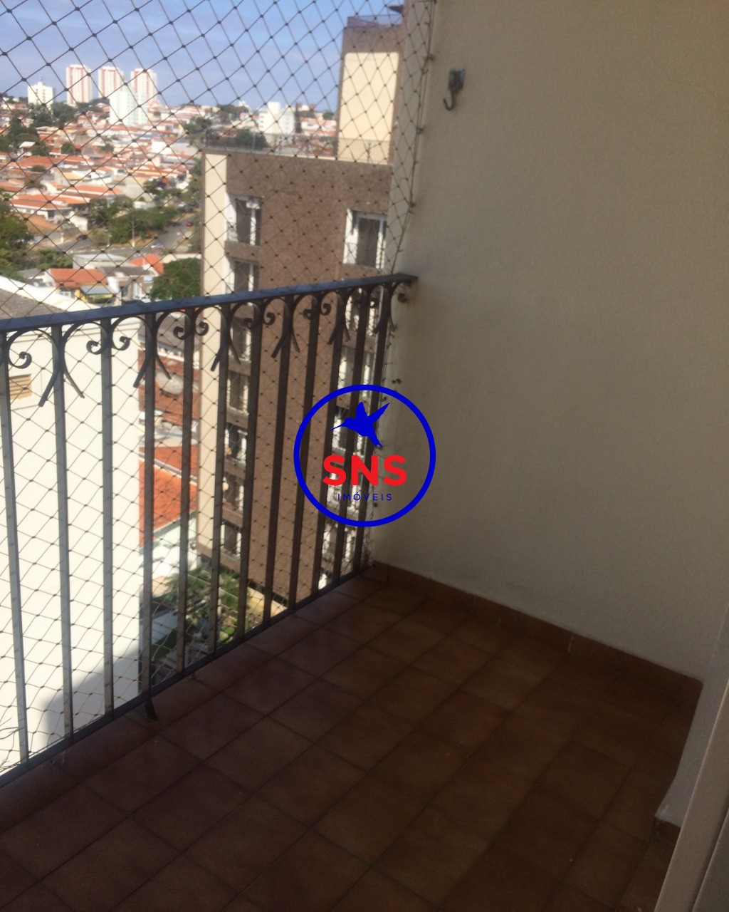 Apartamento à venda com 3 quartos, 96m² - Foto 2