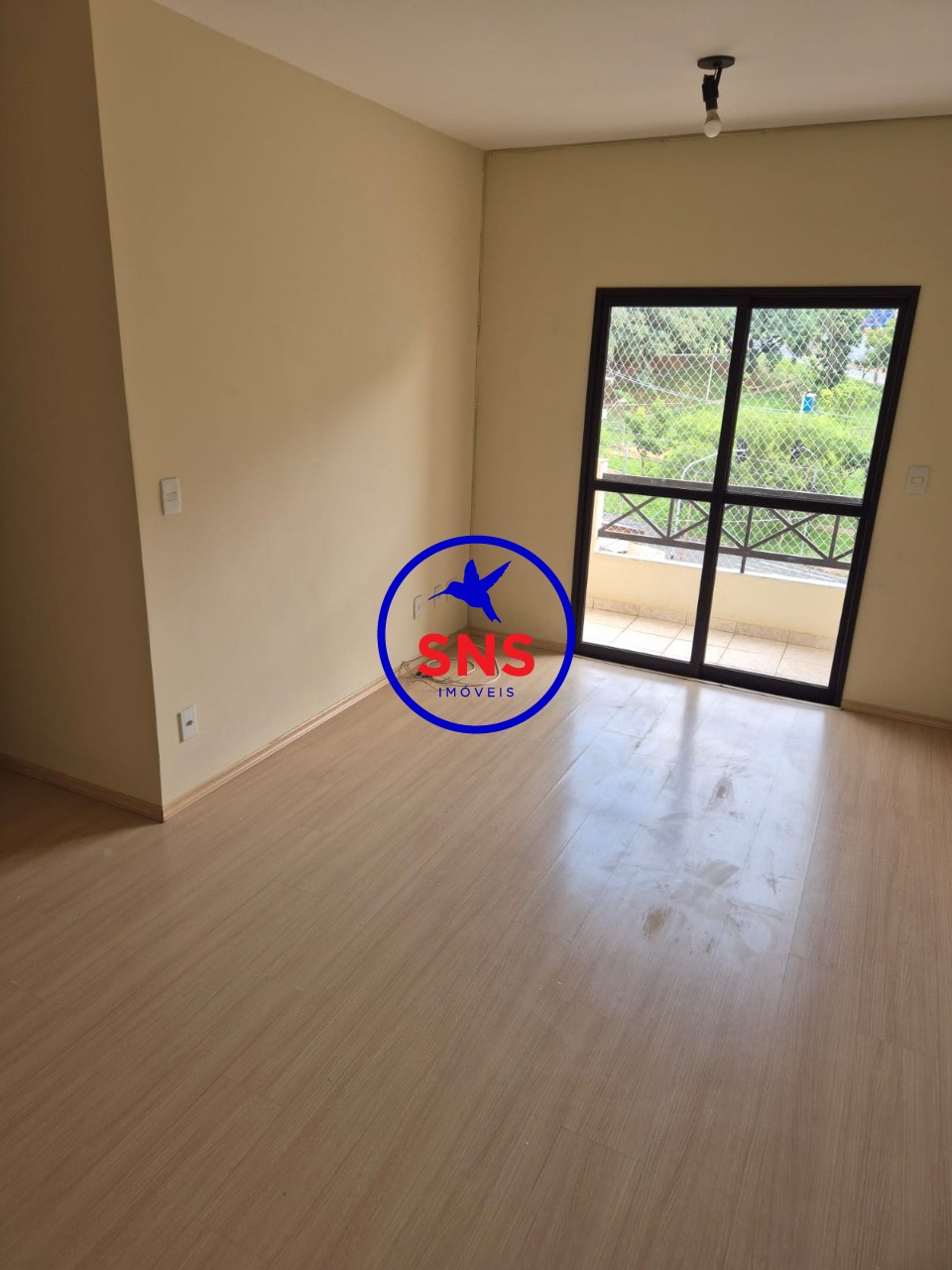 Apartamento à venda com 3 quartos, 77m² - Foto 1