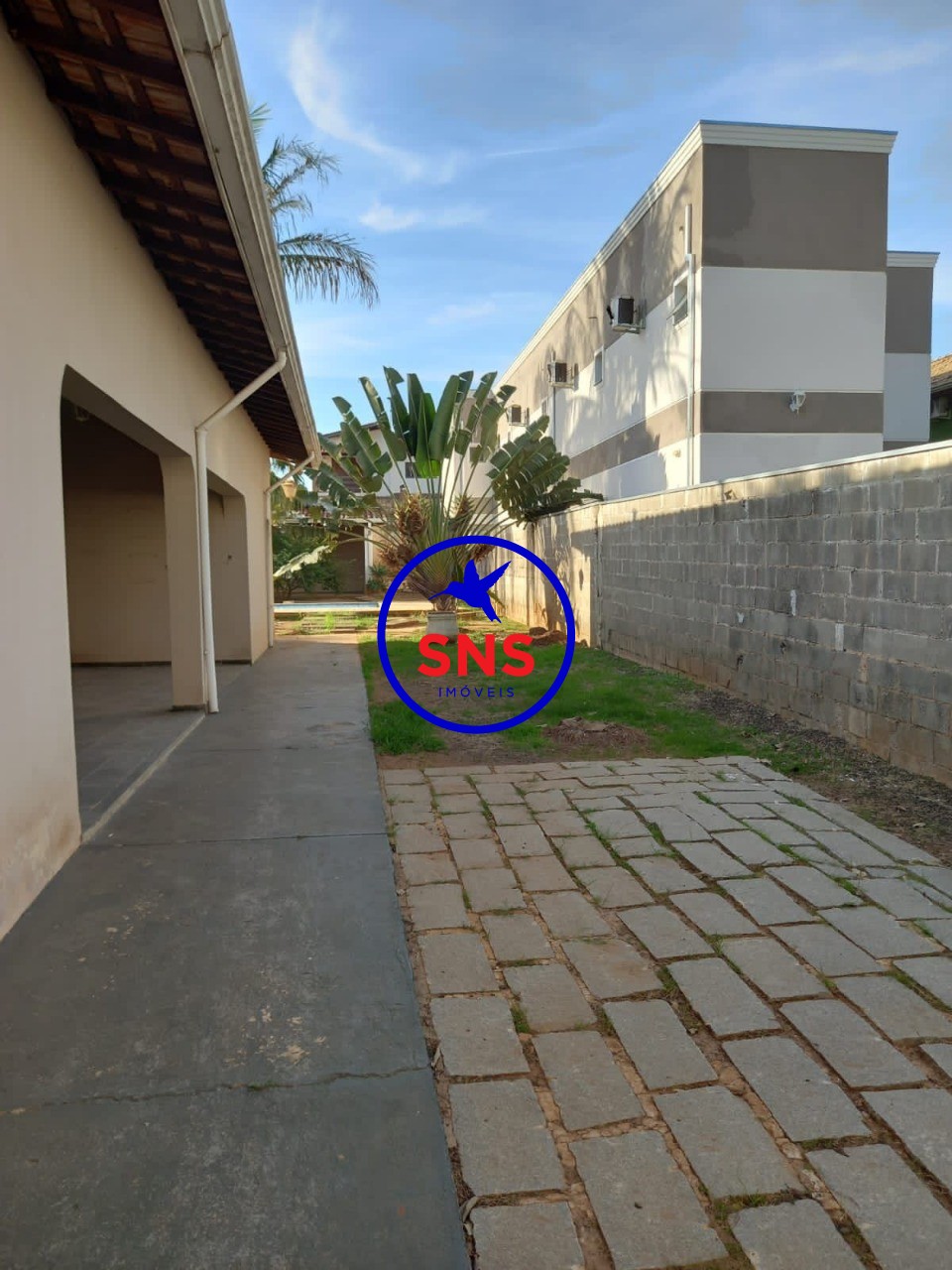 Casa à venda com 4 quartos, 1000m² - Foto 5