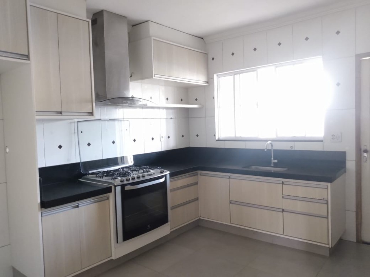 Casa à venda com 4 quartos, 200m² - Foto 17