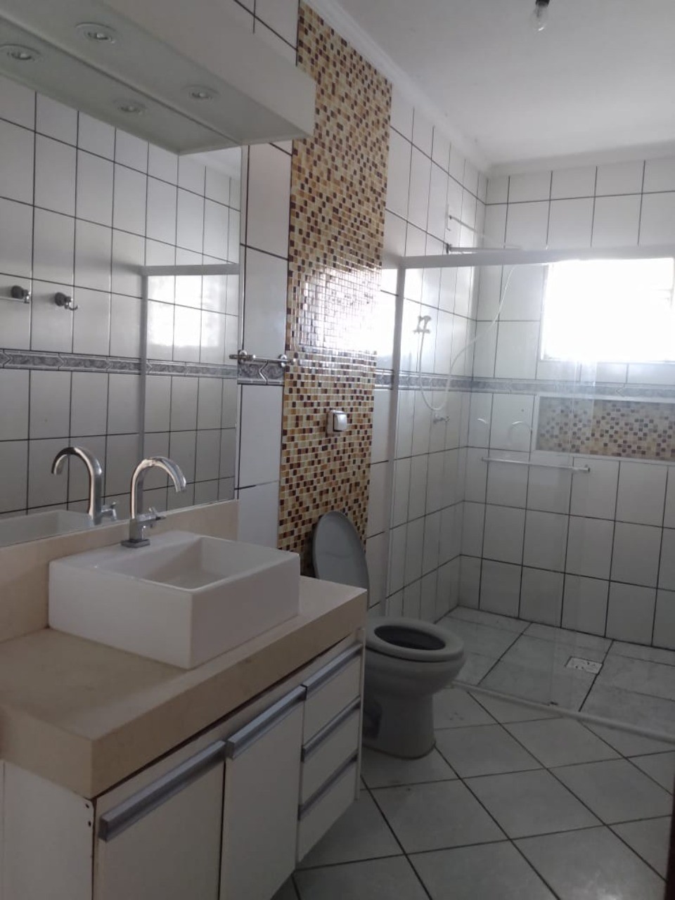 Casa à venda com 4 quartos, 200m² - Foto 12