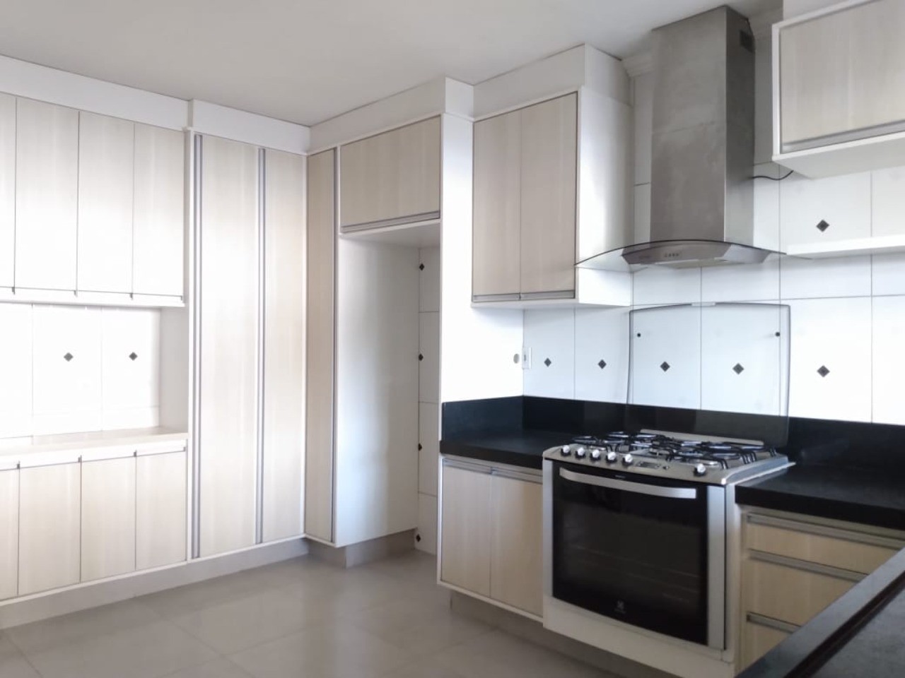 Casa à venda com 4 quartos, 200m² - Foto 19