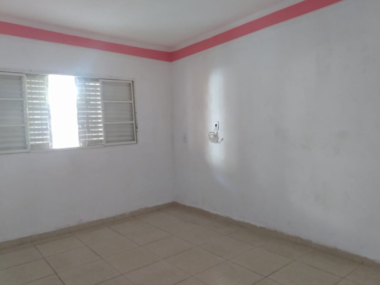 Casa à venda com 4 quartos, 200m² - Foto 5