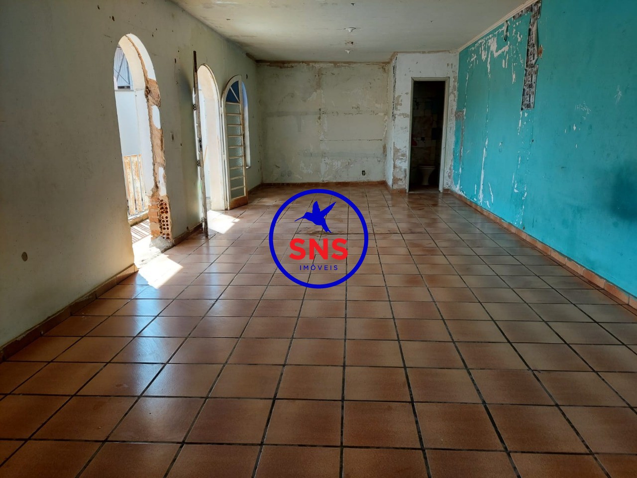 Casa à venda com 4 quartos, 294m² - Foto 2