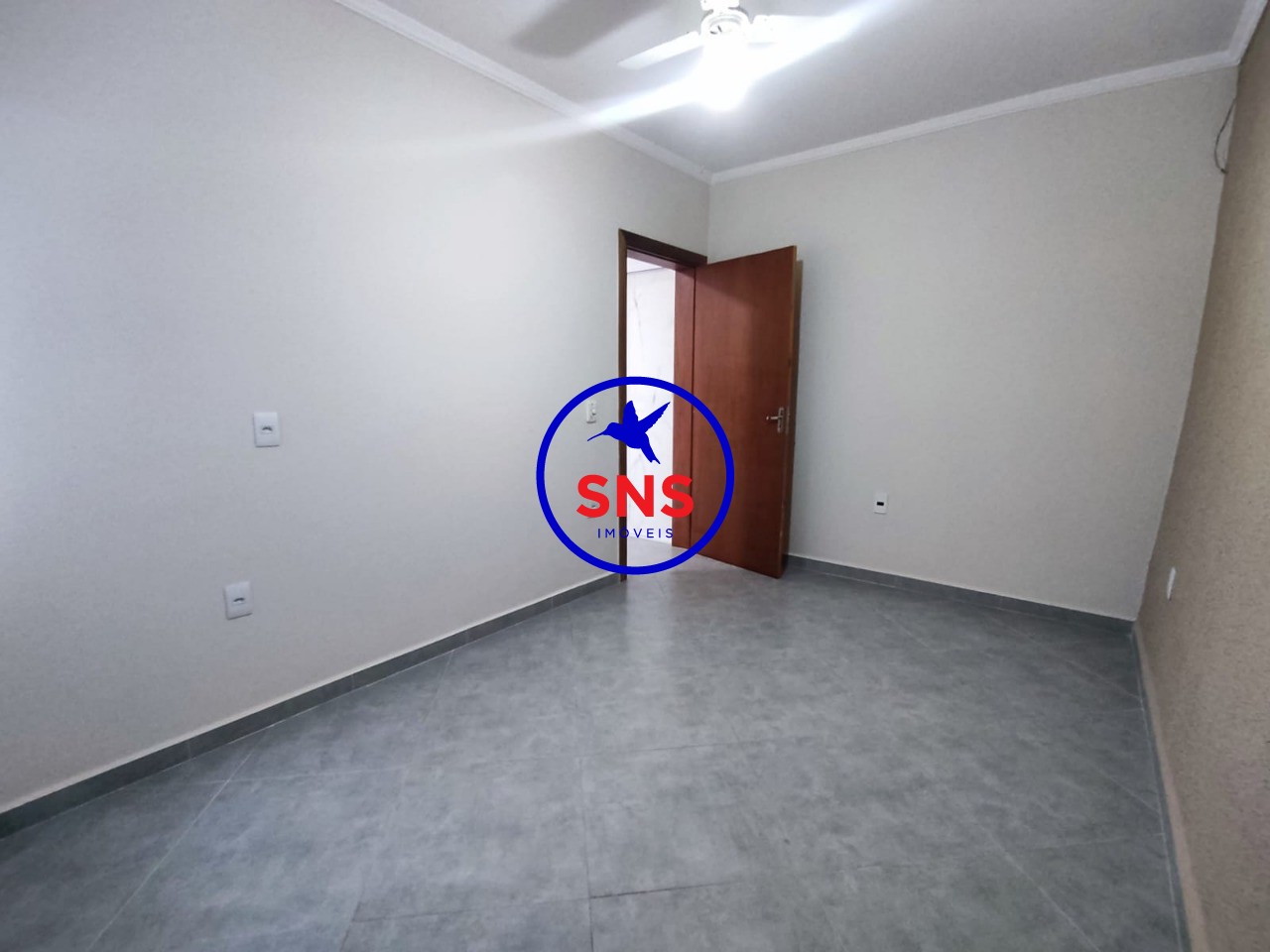 Casa à venda com 2 quartos, 250m² - Foto 13